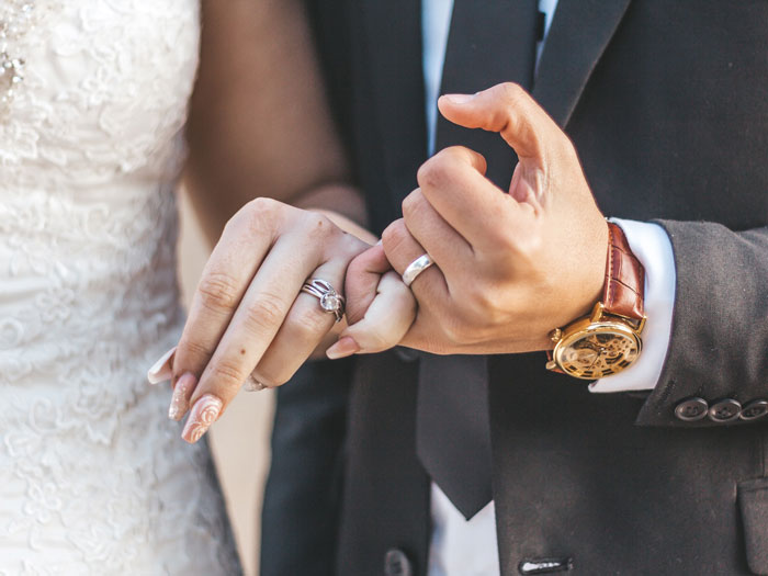 Entitled Husband Disrespects Wife&rsquo;s Best Friend, Woman Confronts Him In Front Of His Friends