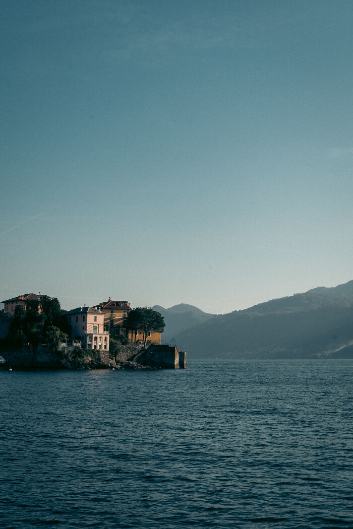 I Saw An Early Spring At Lake Como
