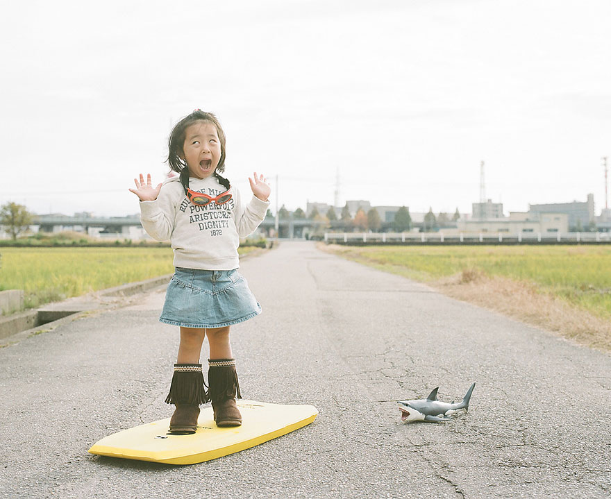 Japanese Photographer Takes Cutest Pictures Of His 4-Year-Old Daughter