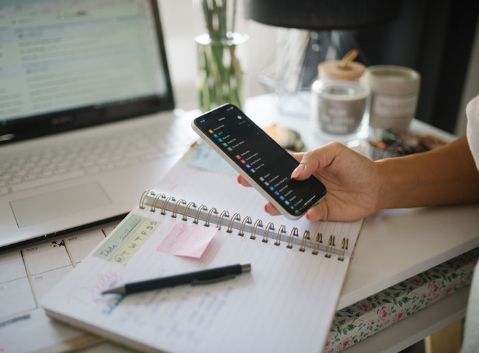 &ldquo;She Took Breaks As Frequently As The Smokers Did&rdquo;: Employee Gets Reported For Being On Her Phone During Lunchtime, Ends Up Maliciously Complying
