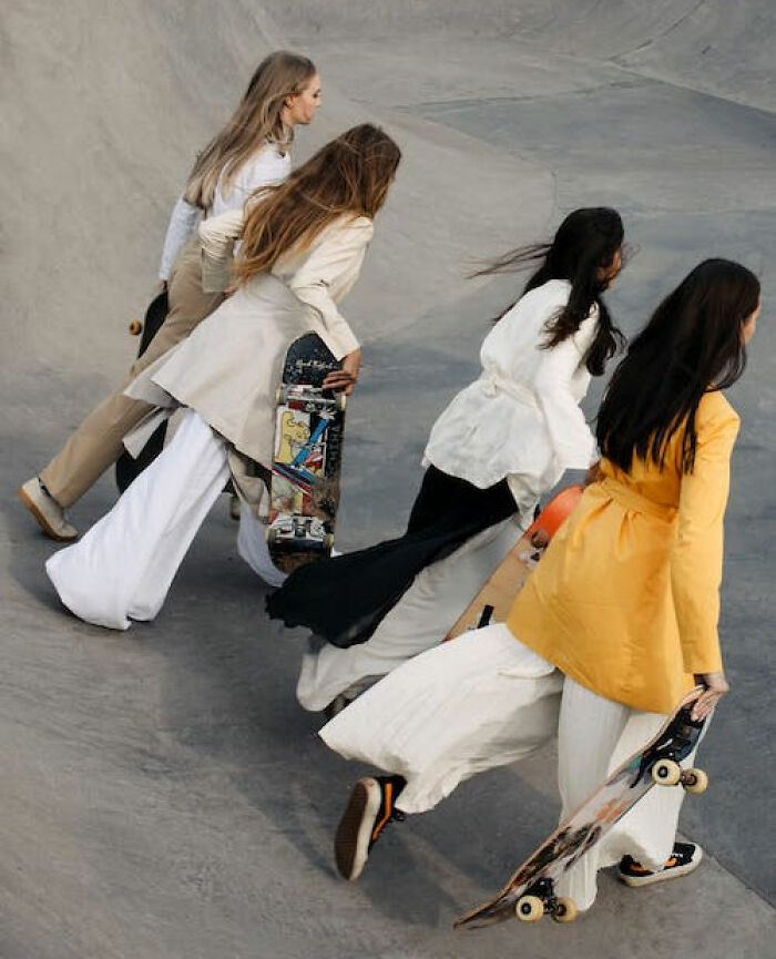 “Your Mother Owes Me £10”: 30 Of The Best Responses People Ever Received After Coming Out