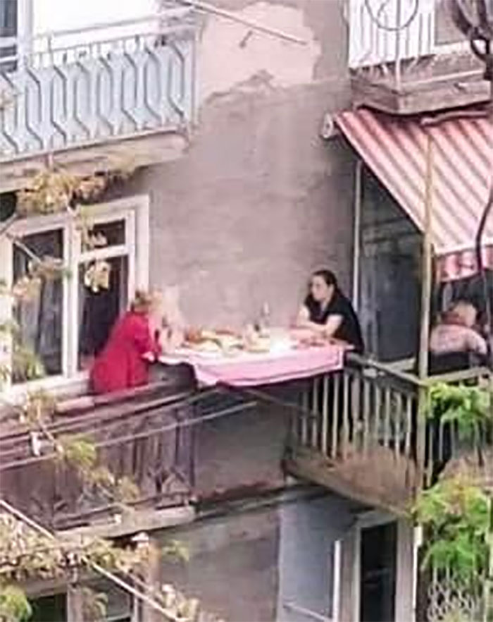 Random-Weird-Pictures-By-Things-In-Places