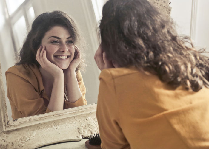 34 Subtle Red Flags That Indicate Someone Is A Bad Person