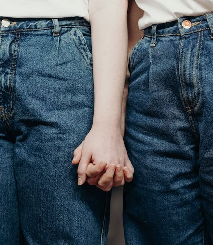 “Your Mother Owes Me £10”: 30 Of The Best Responses People Ever Received After Coming Out