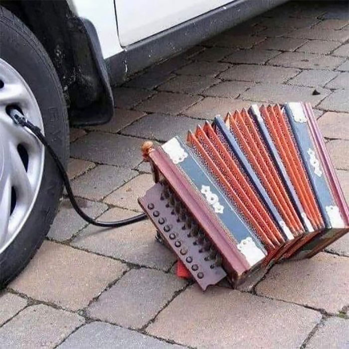 Random-Weird-Pictures-By-Things-In-Places