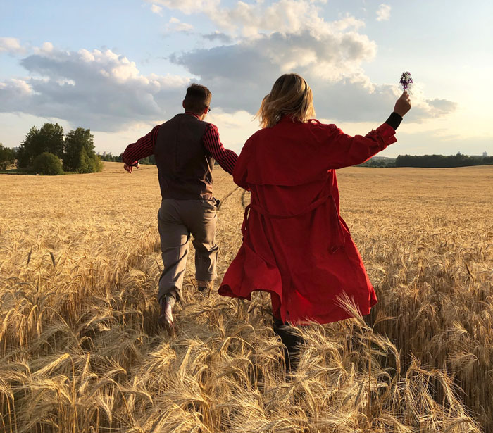 Man Asks Internet For Advice If He Should Contact GF After Being Incarcerated For 9 Years And Losing Touch