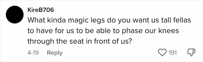 Travel Blogger Criticizes Passengers Who Don't Observe Her Unwritten 'Plane Etiquette Rules', Stirs Discussion Online Travel Blogger Criticizes Passengers Who Don't Observe Her Unwritten 'Plane Etiquette Rules', Stirs Discussion Online