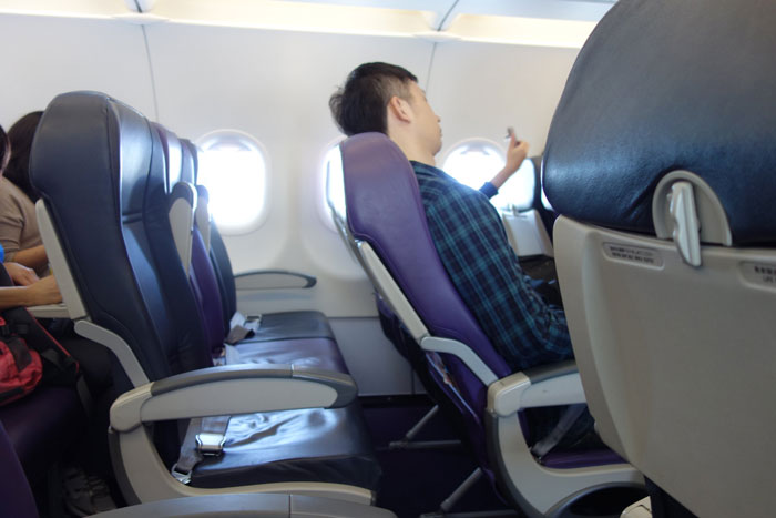 &ldquo;She Reiterated That I Was Entitled To Recline My Seat&rdquo;: Guy Asks For Flight Attendant&rsquo;s Backup After Being Criticized By The Passenger Behind Him