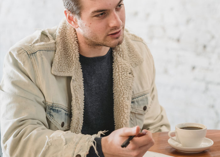 34 Subtle Red Flags That Indicate Someone Is A Bad Person