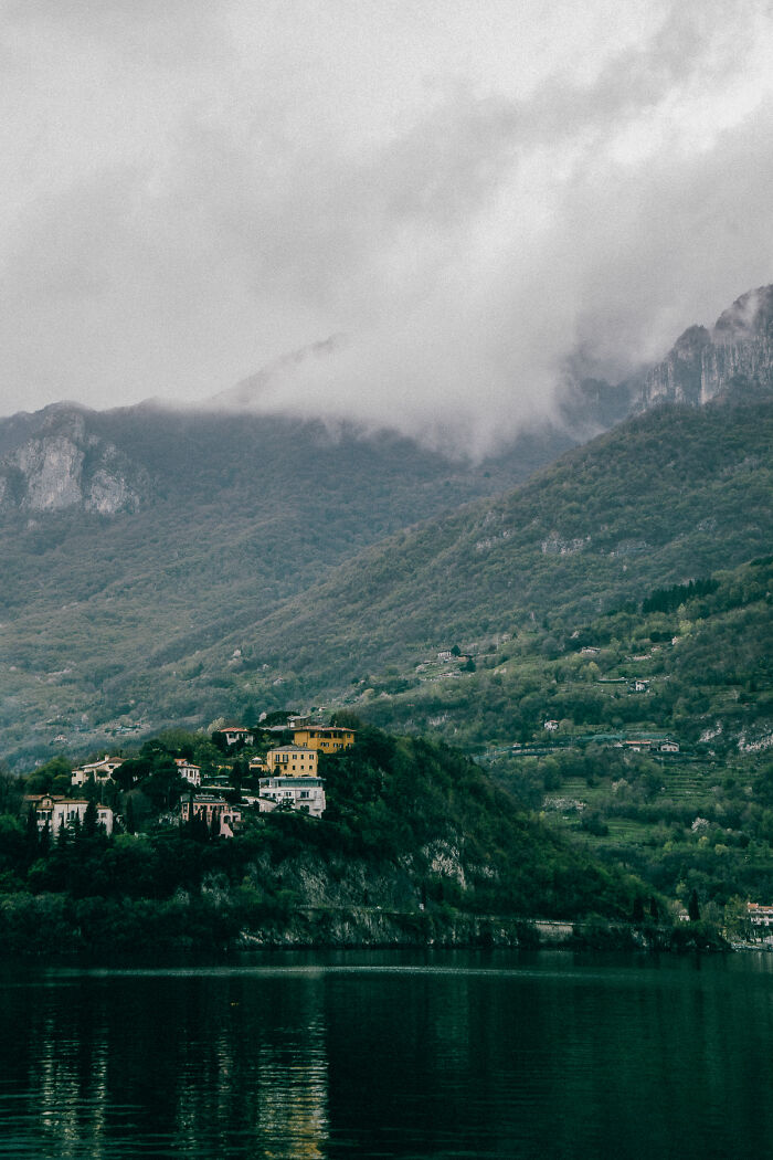 I Saw An Early Spring At Lake Como