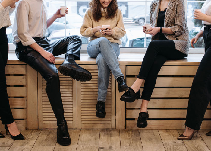 Childfree Coworker Says She Has Plans Instead Of Helping Colleague, Defends Herself Online After Colleague Catches Her Having A Solo Picnic