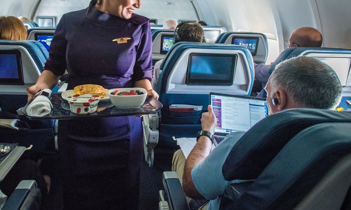 &ldquo;She Reiterated That I Was Entitled To Recline My Seat&rdquo;: Guy Asks For Flight Attendant&rsquo;s Backup After Being Criticized By The Passenger Behind Him