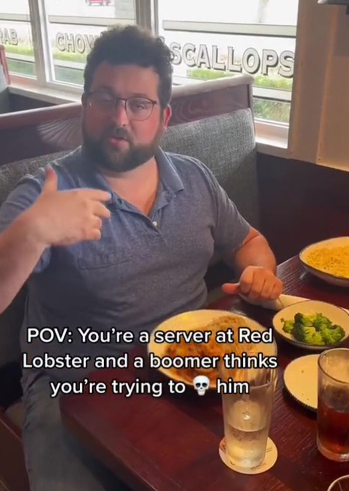 "Go Ahead And Call 911 Just In Case": Server Confused As A Woman Claiming She's 'Allergic' To Seafood Decides To Order Seafood Pasta "Go Ahead And Call 911 Just In Case": Server Confused As A Woman Claiming She's 'Allergic' To Seafood Decides To Order Seafood Pasta