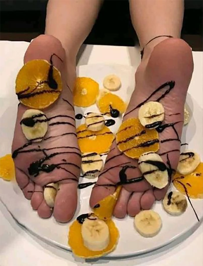 Random-Weird-Pictures-By-Things-In-Places