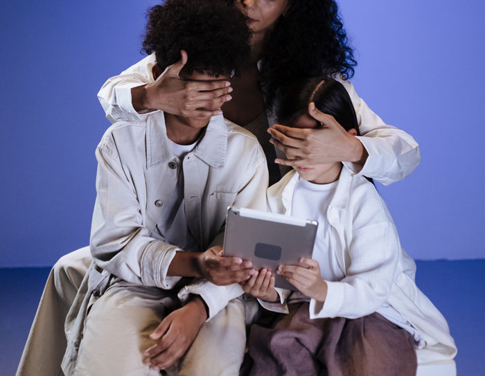 10 Y.O. Is Defended By His Mother Against Relative&rsquo;s Inappropriate Parentification Attempts