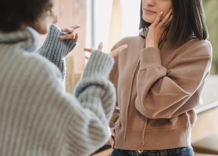 34 Subtle Red Flags That Indicate Someone Is A Bad Person