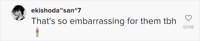 Tourist Is Disgusted By Blatant Racism On Train, Films Women's Behavior And The Internet Doesn't Hold Back After They Find Them