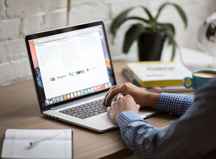 Man Asks Internet For Advice If He Should Contact GF After Being Incarcerated For 9 Years And Losing Touch