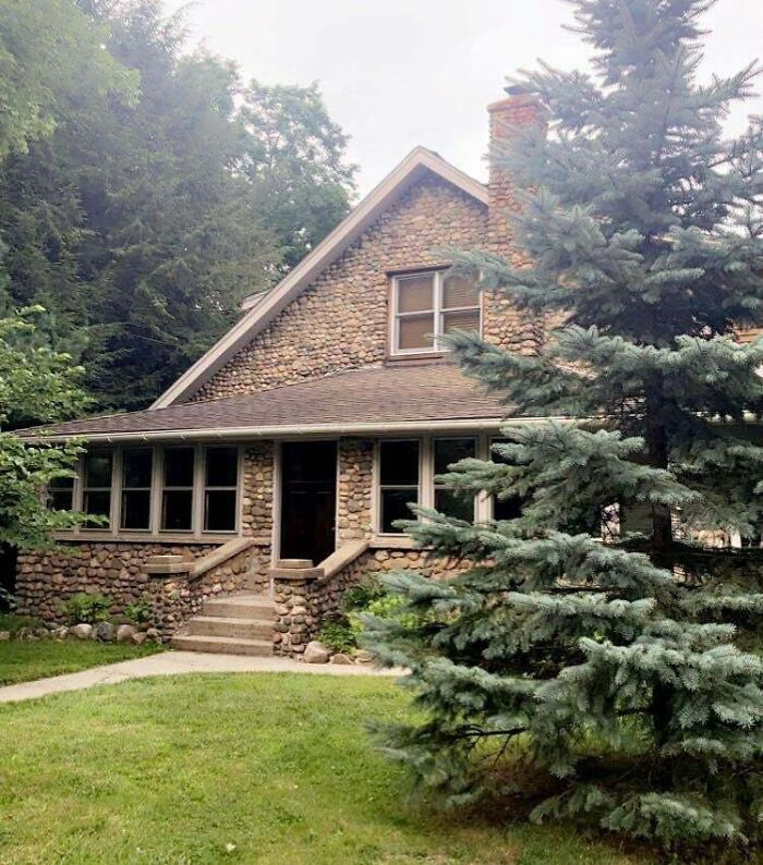 Today I Became A Homeowner For The First Time. She Was Built In 1875