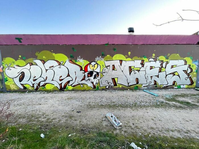 Interesting Graffiti