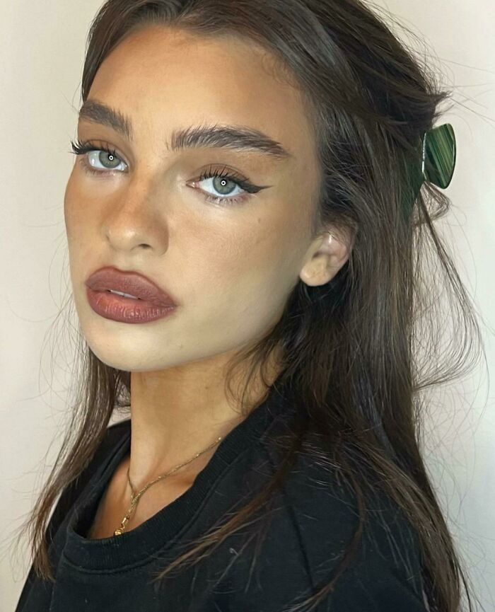  Su rostro es un degradé literal 