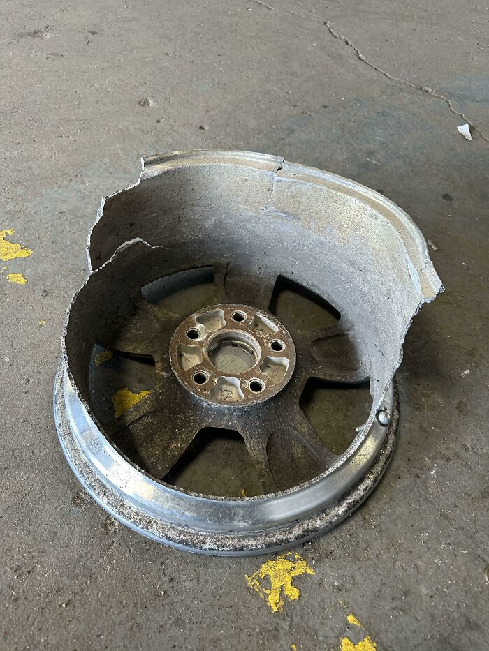 C/S: Wife Hit A Pot Hole