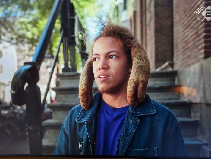 Vi esta belleza en un programa de televisión holandés a la noche