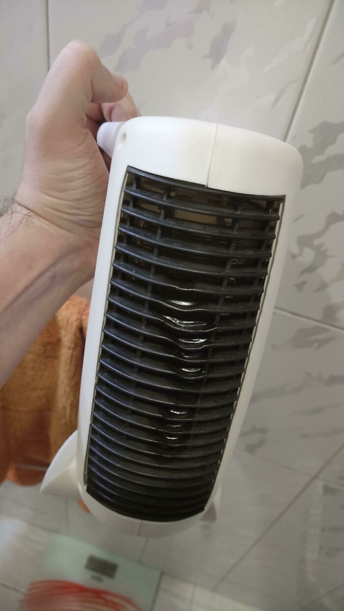 This Small Room Heater (Brand Krhüner), With The Grid Made Of Plastic. It Was Bought 4 Months Ago