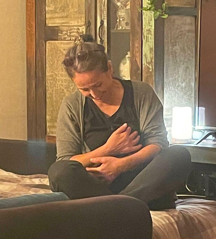 Mommy And The Cat (Black) She Didn’t Want