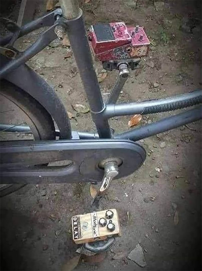 Random-Weird-Pictures-By-Things-In-Places