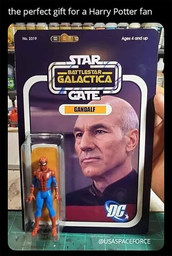 Random-Weird-Pictures-By-Things-In-Places