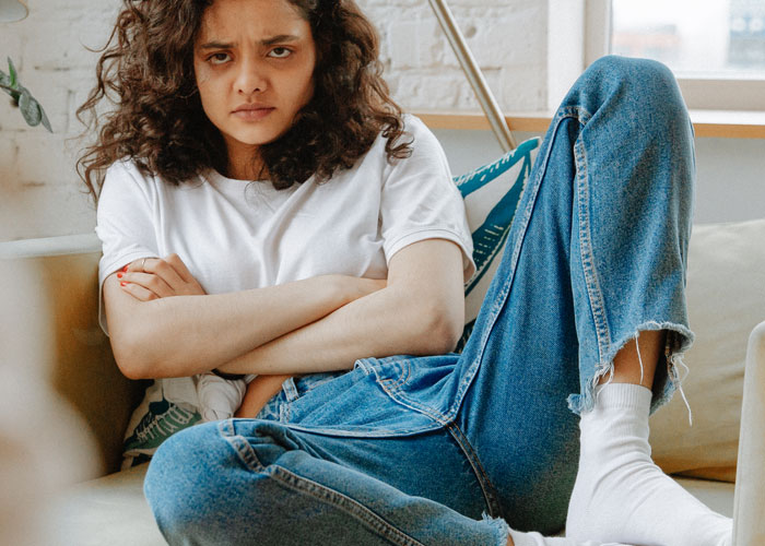 34 Subtle Red Flags That Indicate Someone Is A Bad Person