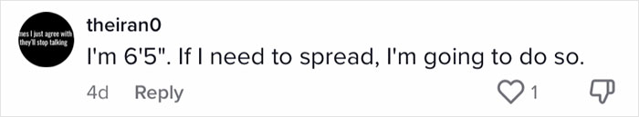 Travel Blogger Criticizes Passengers Who Don't Observe Her Unwritten 'Plane Etiquette Rules', Stirs Discussion Online Travel Blogger Criticizes Passengers Who Don't Observe Her Unwritten 'Plane Etiquette Rules', Stirs Discussion Online