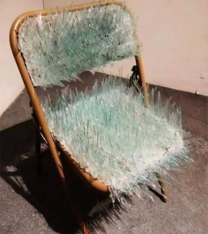 Random-Weird-Pictures-By-Things-In-Places