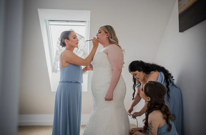 Groom Failed To Show Up For His Wedding, But The Bride Still Continued With The Celebration