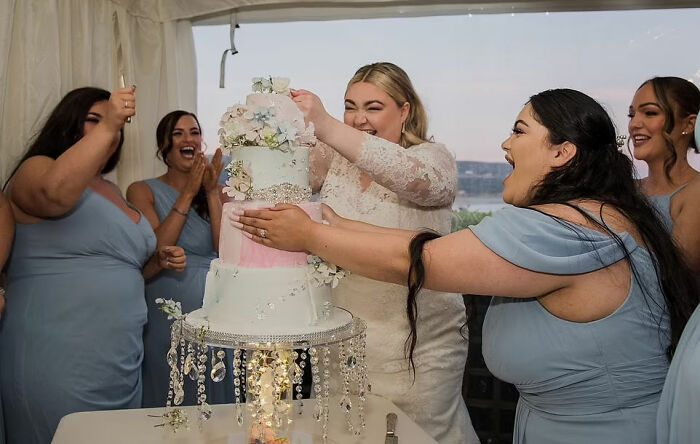 Groom Failed To Show Up For His Wedding, But The Bride Still Continued With The Celebration