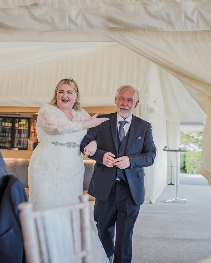 Groom Failed To Show Up For His Wedding, But The Bride Still Continued With The Celebration