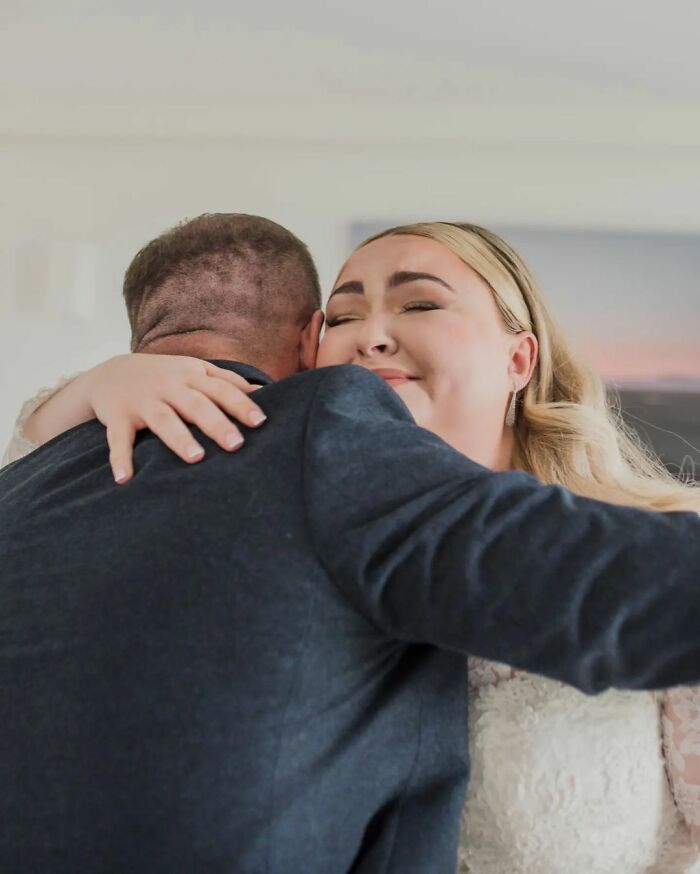 Groom Failed To Show Up For His Wedding, But The Bride Still Continued With The Celebration