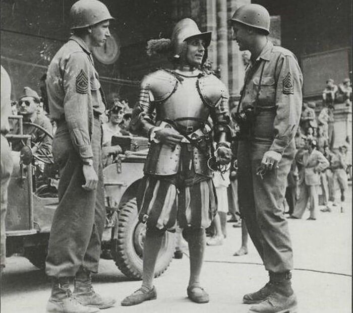 American Soldiers Talk To A Pontifical Swiss Guard From The Vatican, June 1944