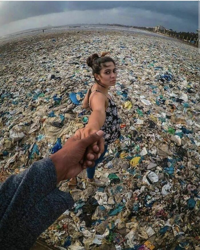 50 Ironic Pics That Perfectly Showcase The Absurdity Of Capitalism, As Shared On This Group