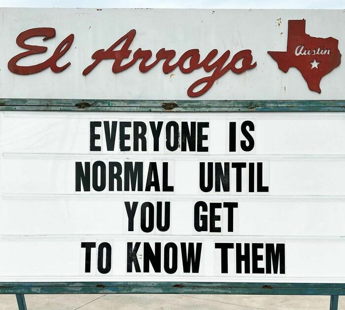 Hillarious-Restaurant-Signs-Elarroyo