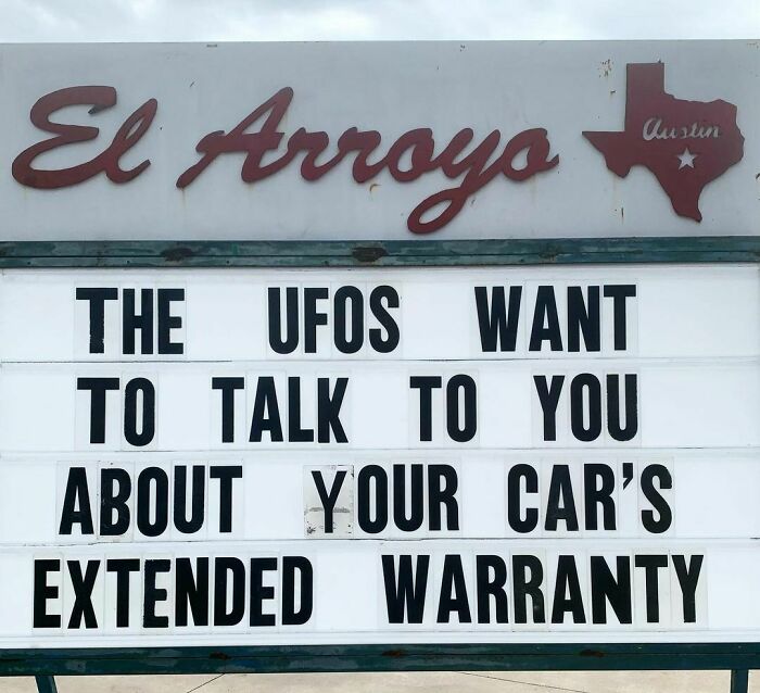 Hillarious-Restaurant-Signs-Elarroyo