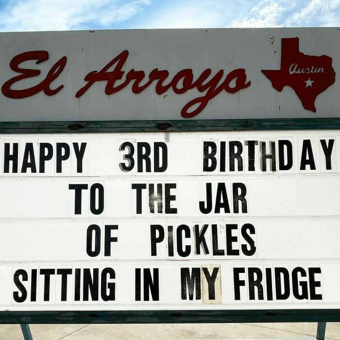 Hillarious-Restaurant-Signs-Elarroyo