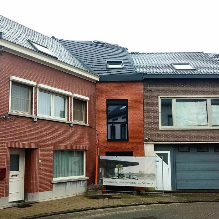 Stuck In The Middle With Roof