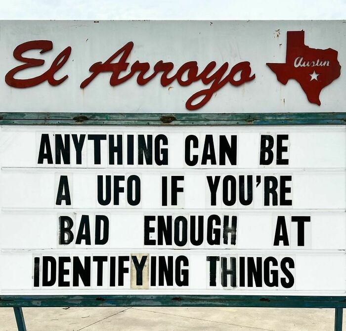 Hillarious-Restaurant-Signs-Elarroyo