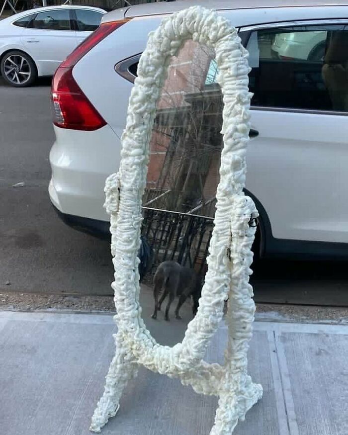 Gen-Zs…i Beg Of You…put Down The Spray Foam…130th Between Lenox And 5th In Harlem 