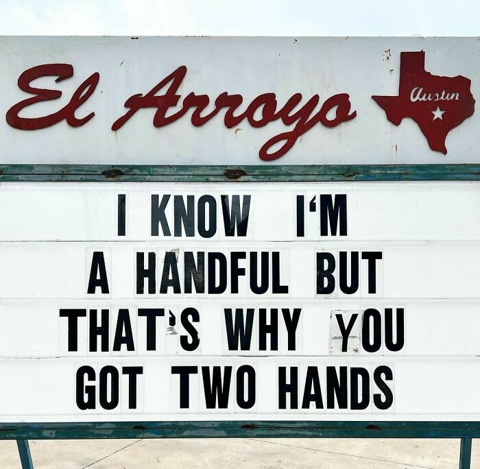 Hillarious-Restaurant-Signs-Elarroyo