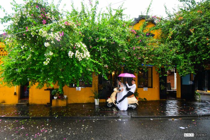 I Travelled To Hoi An, Vietnam, And Took Pictures To Show What People&rsquo;s Life Looks Like During Flood Season