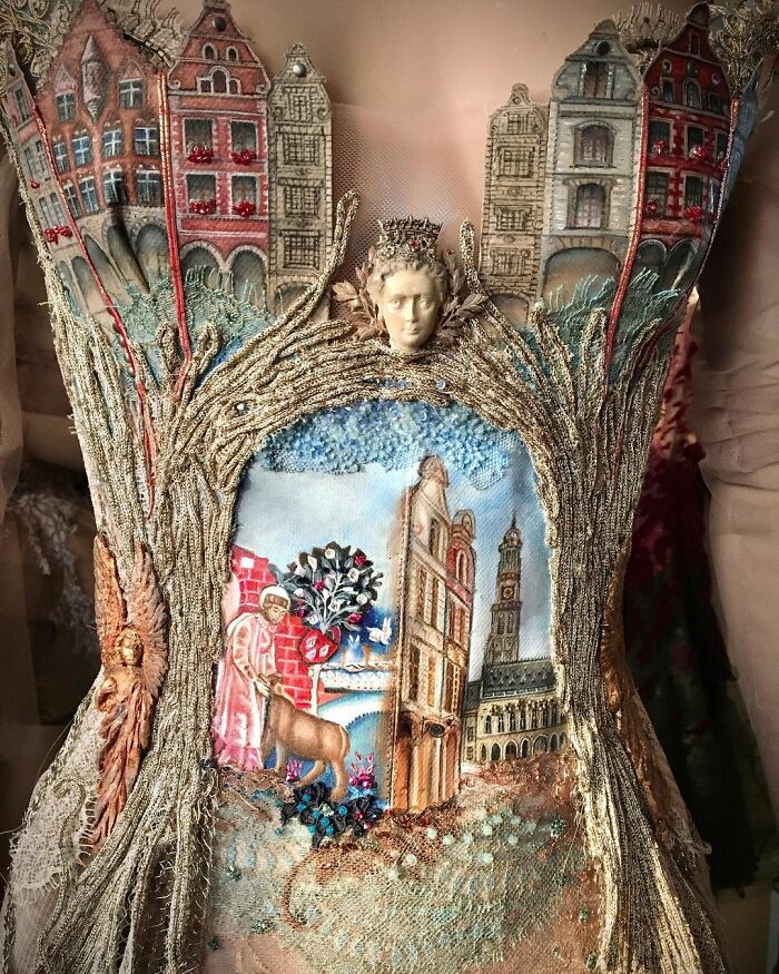 French Stylist Creates Dresses With Books And Unusual Materials And These Become True Works Of Art (New Pics)