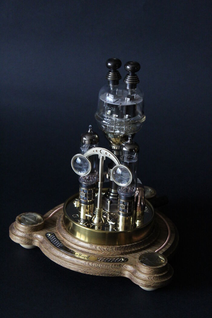 I Create Steampunk-Inspired Lamps By Combining The Past And The Future In An Aesthetically Pleasing, But Unique Style